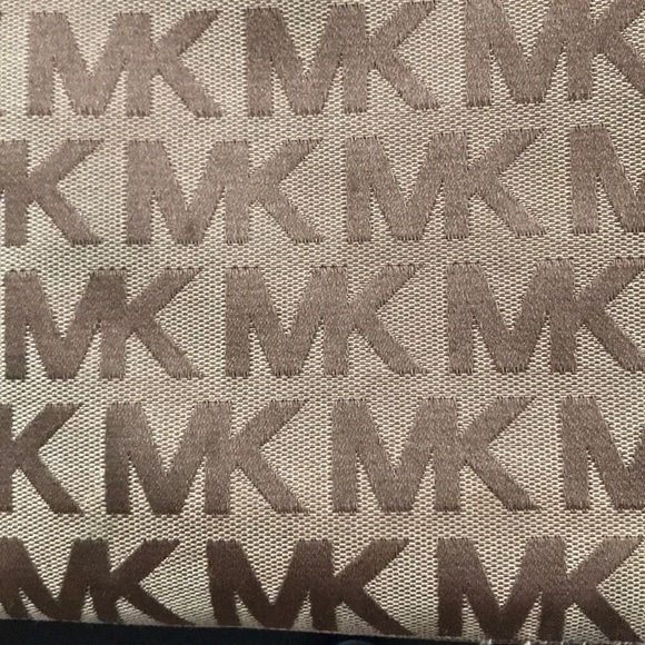AUTHENTIC BROWN MK PURSE - Picture 2 of 6